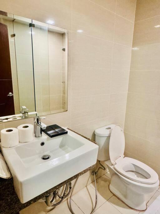 One Uptown Residences Bgc Taguig Zewnętrze zdjęcie